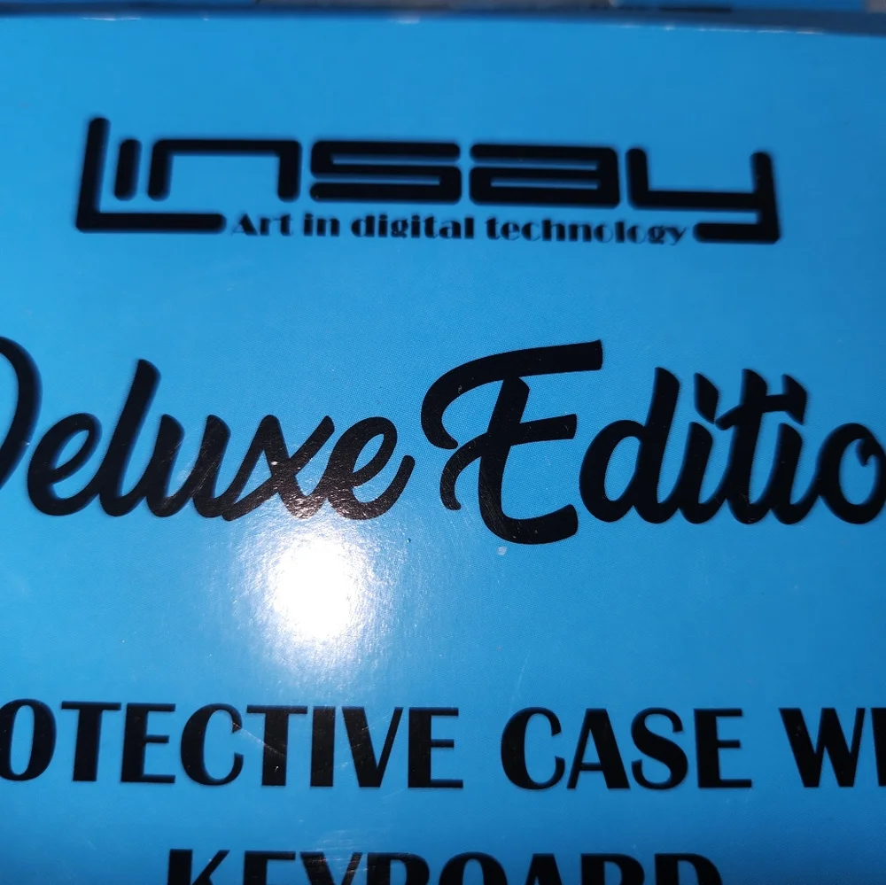 Brand NEW-Deluxe Edition Pink Tablet Case with Keyboard
